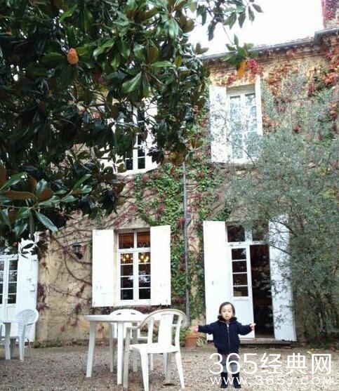 赵薇香港豪宅被扒 内景装修奢华，光玄关设计都花1000万！