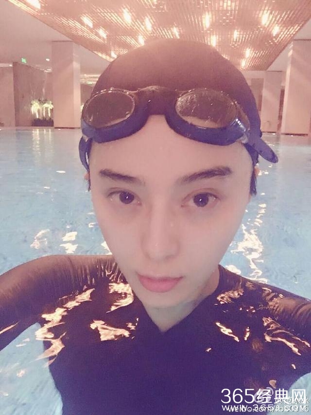 暴瘦12斤的范冰冰，也在晒素颜的道路上放飞自我了？