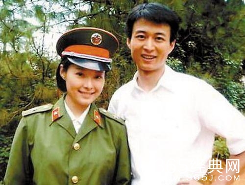 44岁袁立近照曝光，嫁给外国亿万富翁后，变成了这副模样