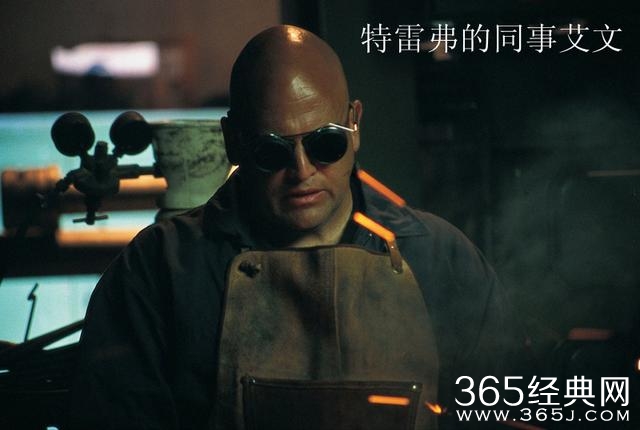 你看过贝尔主演的《机械师》么？这才是不可错过的佳片！