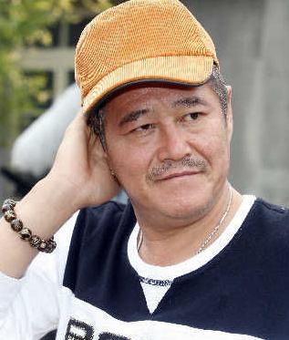 赵本山虽退出荧屏许久，但从文玩就看出他为何被小沈阳宋小宝畏惧