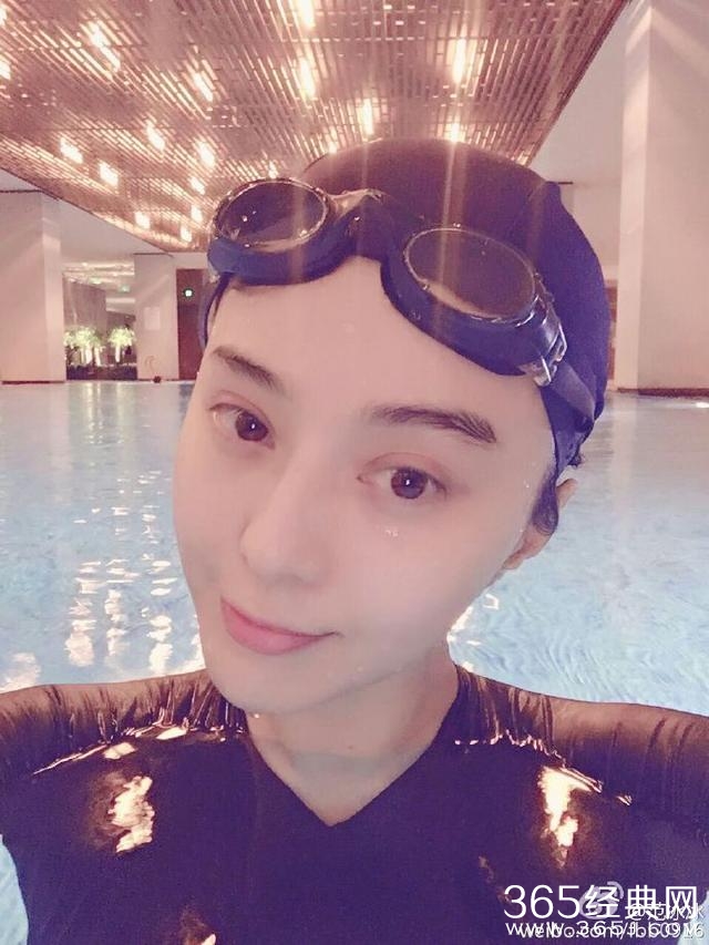 暴瘦12斤的范冰冰，也在晒素颜的道路上放飞自我了？