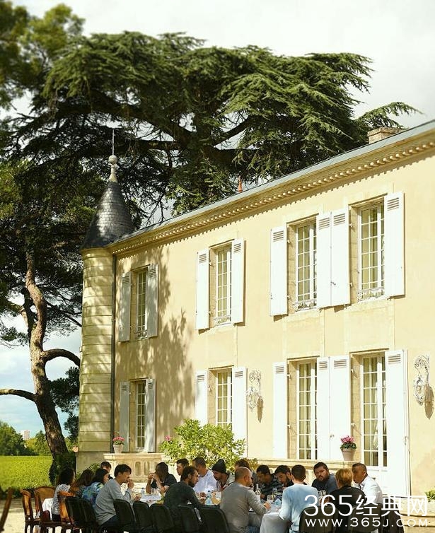 赵薇香港豪宅被扒 内景装修奢华，光玄关设计都花1000万！