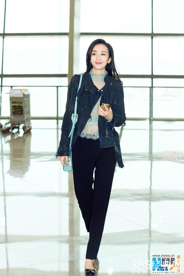 女星秋衣里面藏心机 郑爽单纯迪丽女王范 杨幂心机不如她