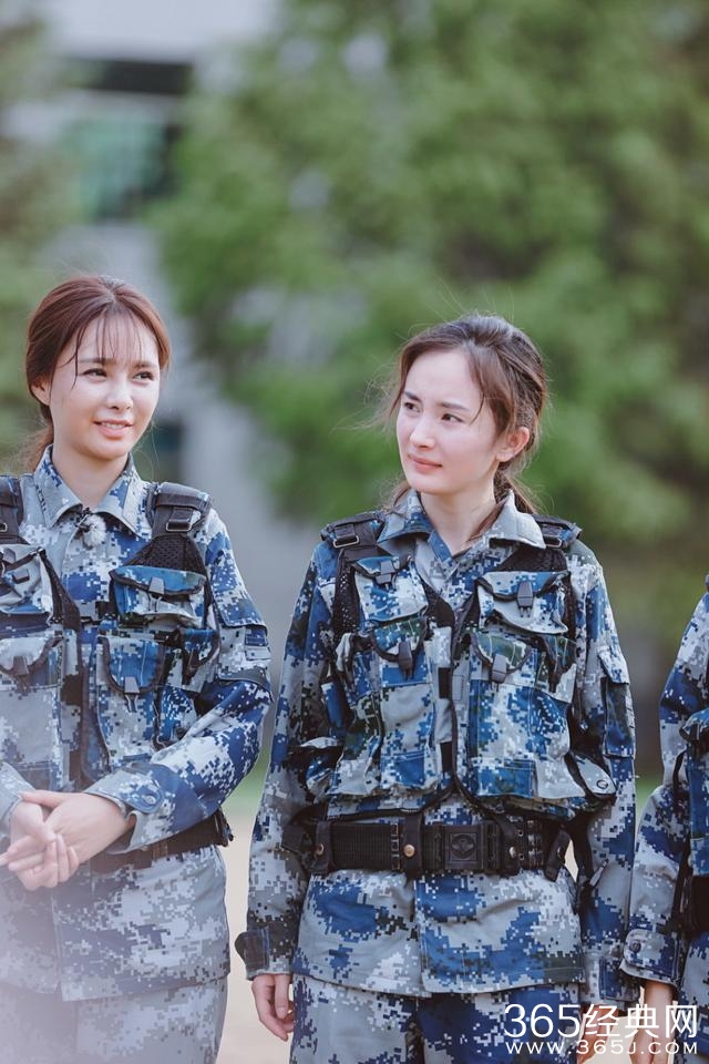 杨幂素颜上男子汉私服穿59块回力鞋 这么接地气真是没谁了