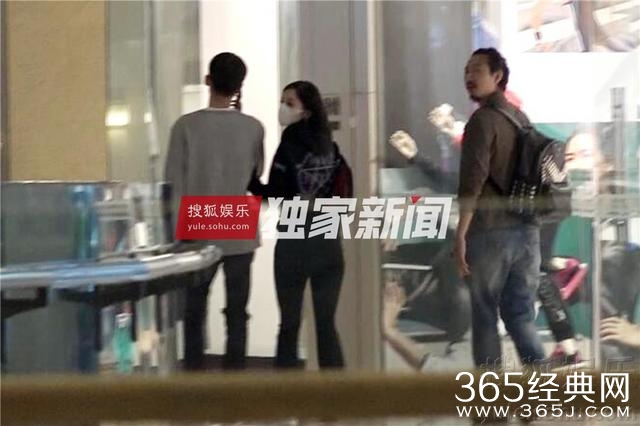 张翰娜扎被拍到一起逛街看电影，其实明星谈恋爱和普通人没差啊