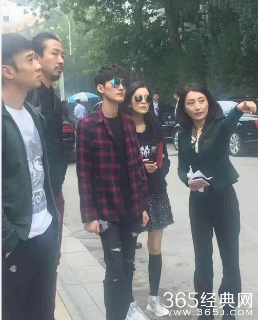 张翰娜扎被拍到一起逛街看电影，其实明星谈恋爱和普通人没差啊