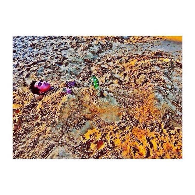 BIGBANG权志龙与姜大声等沙滩放松 网友：龙哥老司机太污