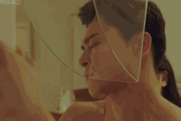 神剧又来了：男人得乳腺癌是小事，女主三人同居才是大事