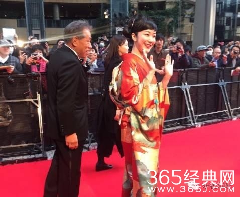 东京电影节开幕 众多中国明星亮相红毯 熊本熊抢镜