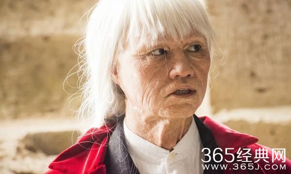 美丽女主被逼自我了断，充满日系cult风的电影