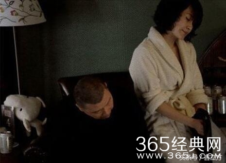 这部冯小刚出演的硬汉戏，人们却将焦点放在许晴身上
