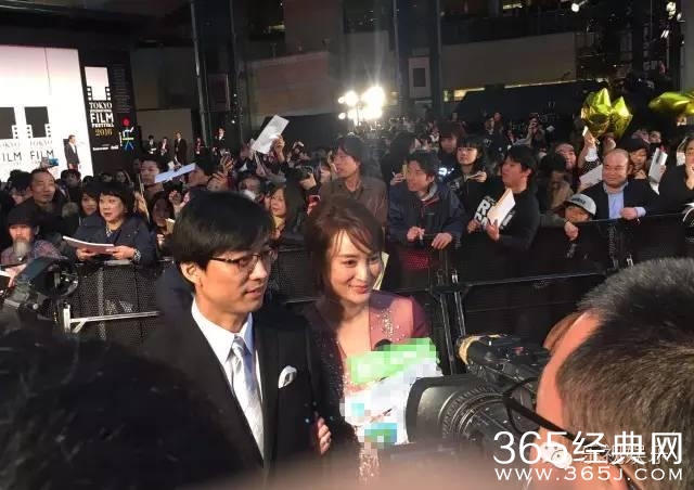 东京电影节开幕 众多中国明星亮相红毯 熊本熊抢镜