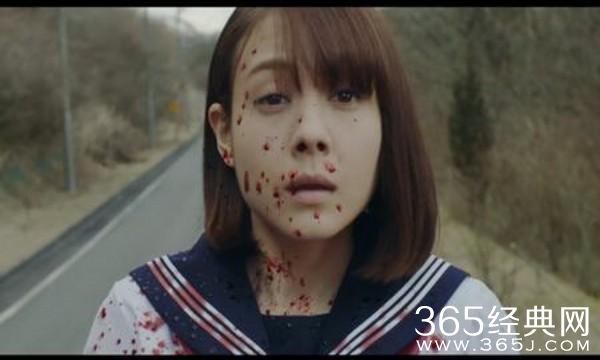 美丽女主被逼自我了断，充满日系cult风的电影