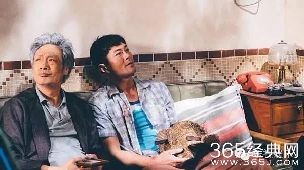 东京电影节开幕 众多中国明星亮相红毯 熊本熊抢镜