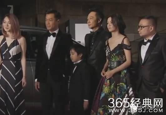 东京电影节开幕 众多中国明星亮相红毯 熊本熊抢镜