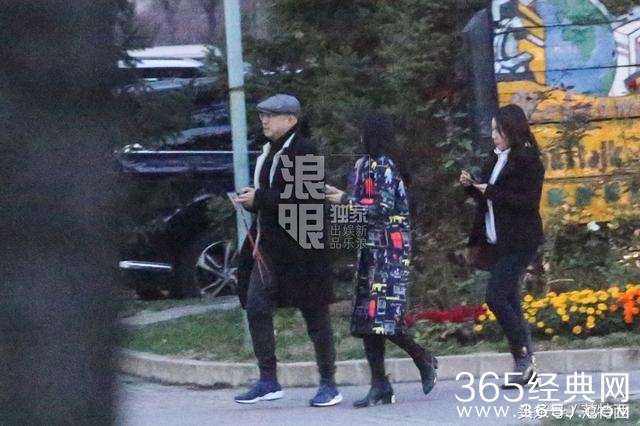 徐峥陶虹未受流言影响  现身为女儿开家长会  人家好着呢