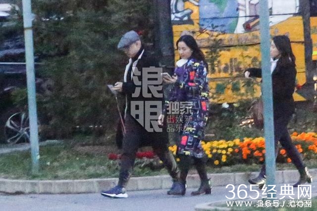 徐峥陶虹未受流言影响  现身为女儿开家长会  人家好着呢