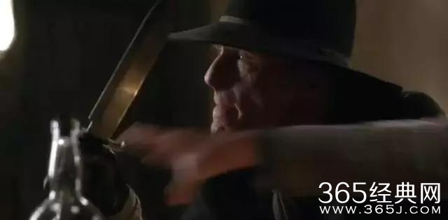 《西部世界》“女主”终将脱下蓝裙，反派BOSS竟是他！