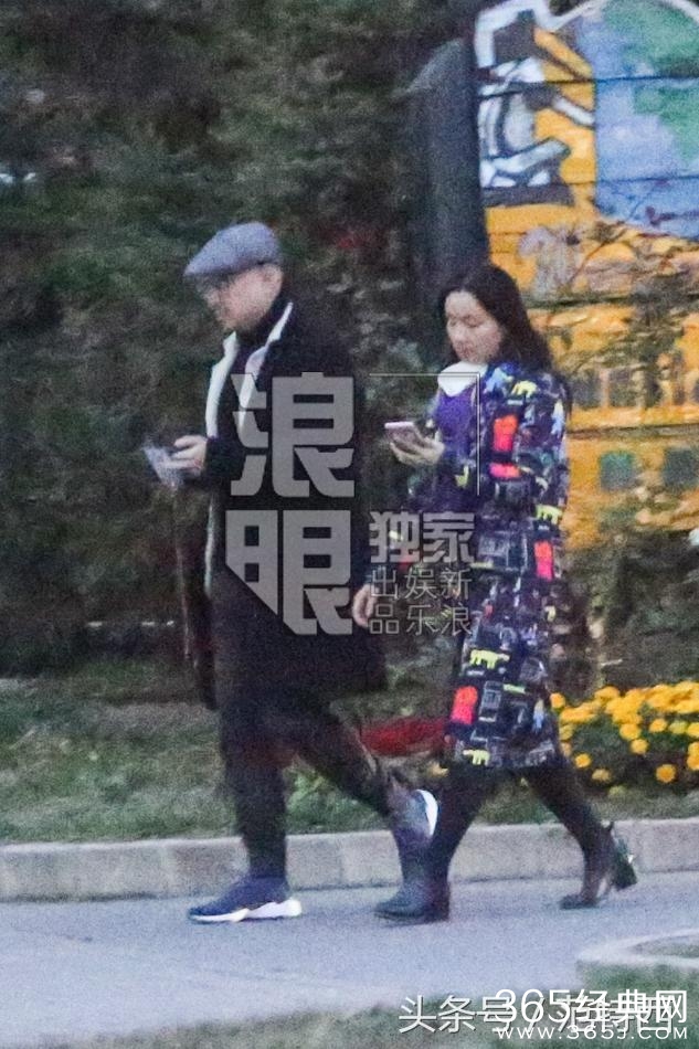 徐峥陶虹未受流言影响  现身为女儿开家长会  人家好着呢