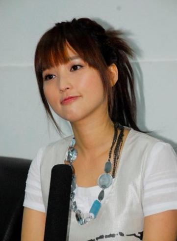 除了金莎自曝整容，很多歌手比如尚雯婕、王蓉、王心凌也变脸了啊