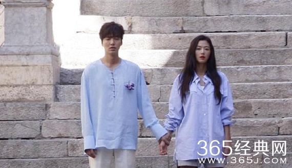 蓝色大海的传说中沈清变回人鱼了吗 蓝色大海的传说中沈清回归大海了吗