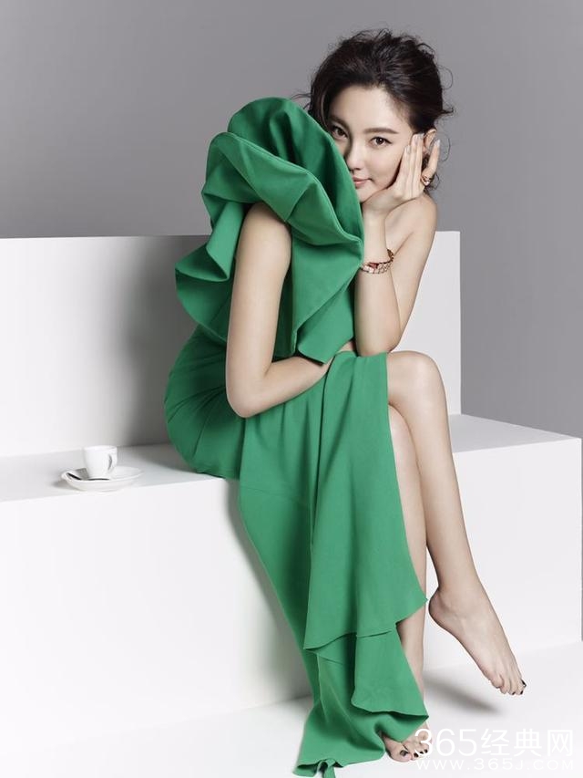 虚荣？头婚晒钻戒二婚晒私人飞机，张雨绮还真不如她说的低调！