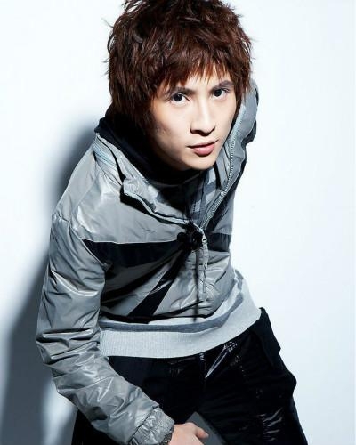 除了金莎自曝整容，很多歌手比如尚雯婕、王蓉、王心凌也变脸了啊