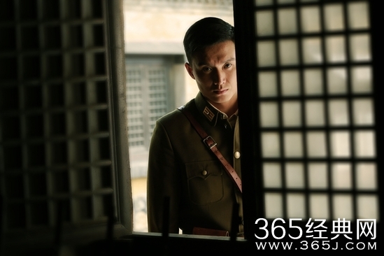 政委余庚扬的扮演者是谁 余庚扬是好人吗