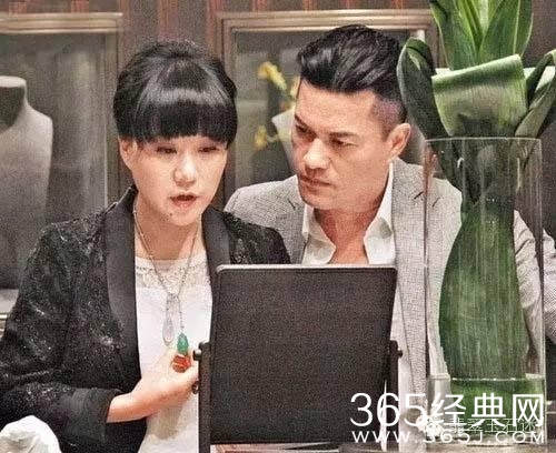 歌手韩磊现身揭阳翡翠市场，明星们亲自买翡翠的还不少！