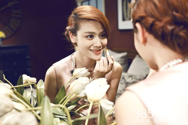 在近两千万粉丝中黑老婆照片的，田亮定是第一人！