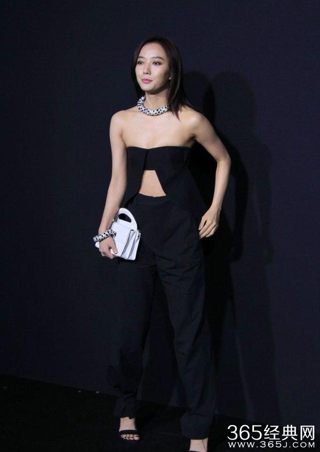 王珞丹与造型师“闹掰”，结果让自己出了洋相，无法收场！