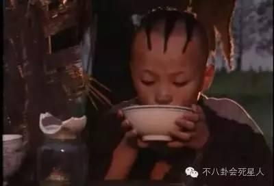 《三毛流浪记》三个扮演者，现状相差太大
