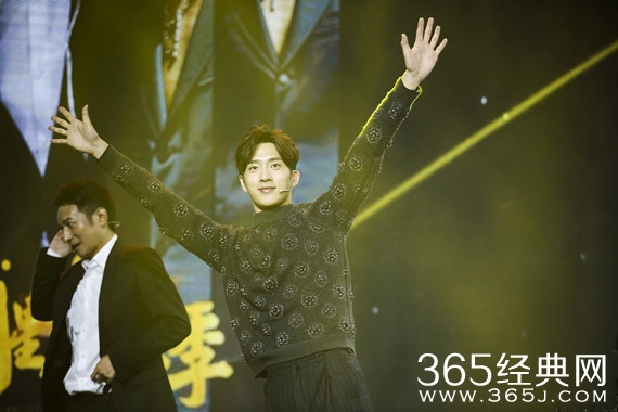 怎么这么会撩粉？井柏然获奖现场送上手写信