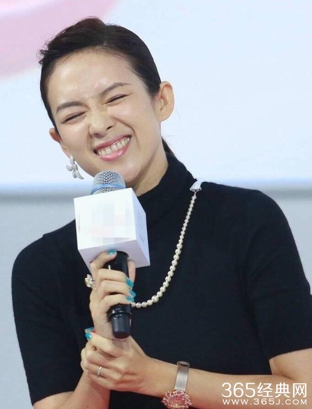 生完孩子的章子怡变得不一样了，完全没了国际范！