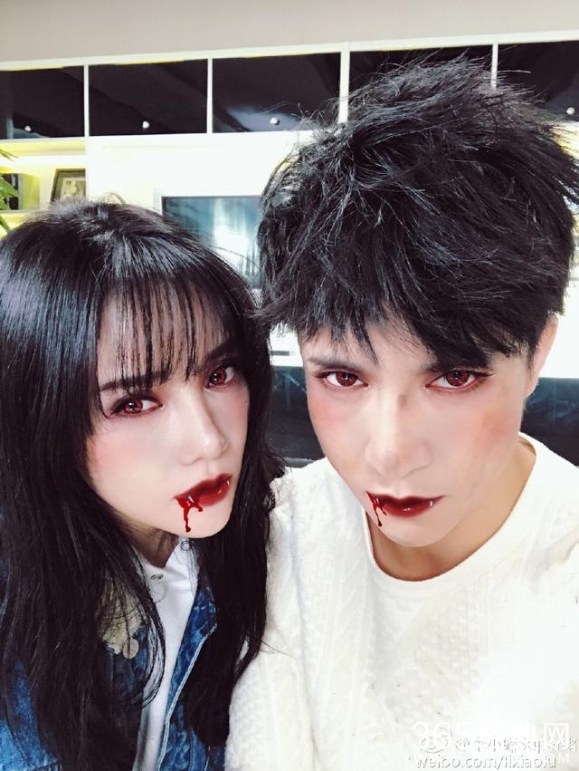 Baby李小璐晒出万圣节妆容，但周董昆凌没化妆就赢了！