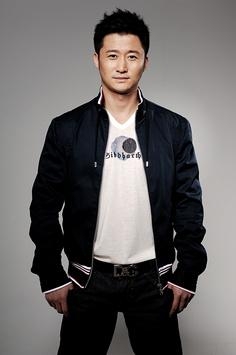 继成龙、李连杰和甄子丹之后的动作巨星，不是他是谁？