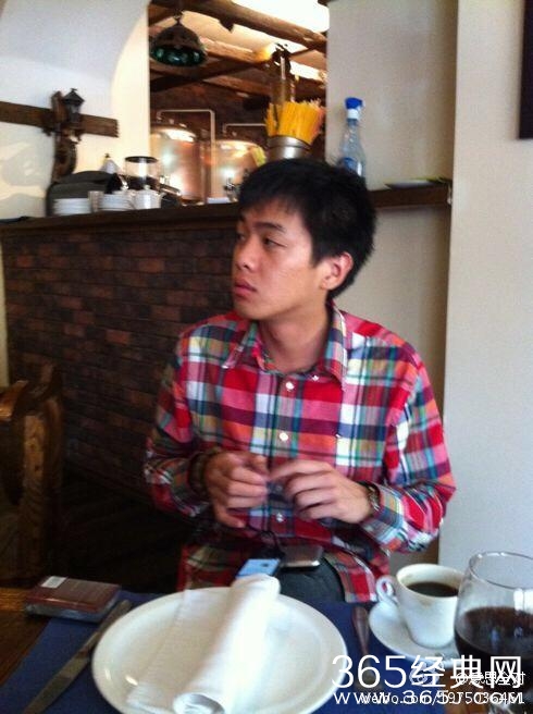 张若昀海量私房丑照大曝光，和现在判若两人  网友：黑历史