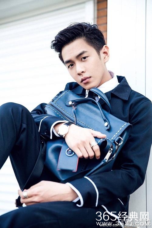 张若昀海量私房丑照大曝光，和现在判若两人  网友：黑历史