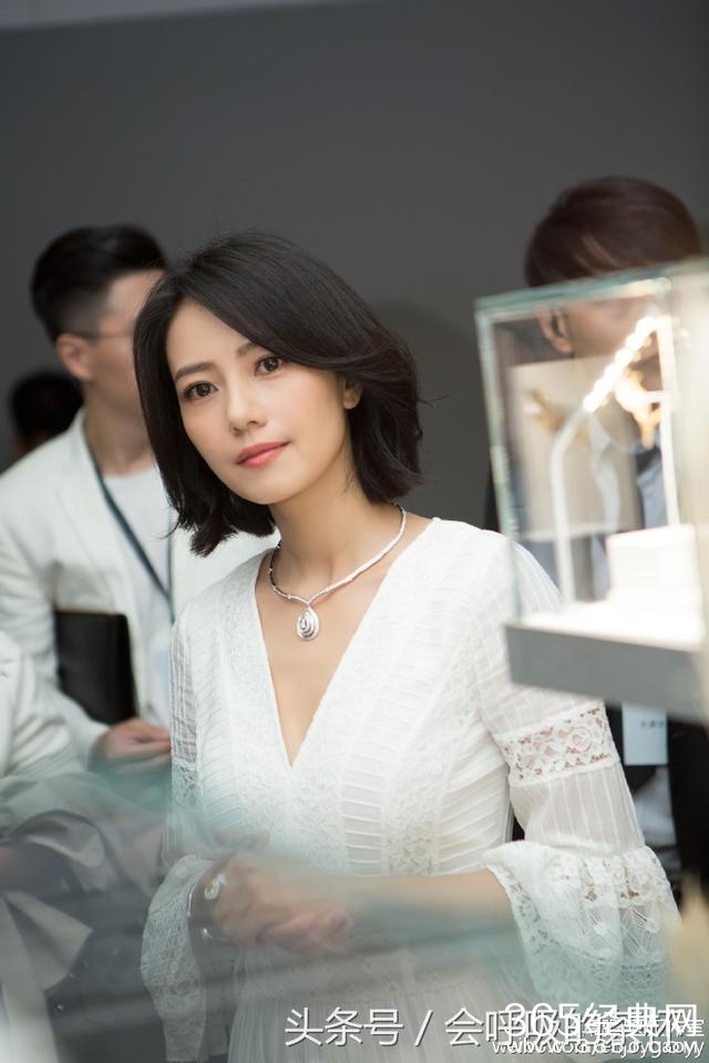 女神高圆圆也怀孕啦？肚子大的已经没有了腰身？