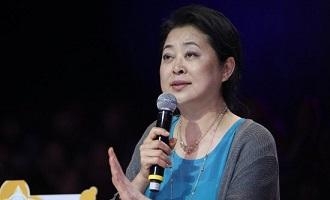 57岁倪萍近照曝光似大妈，显老态背后却有难言的苦衷