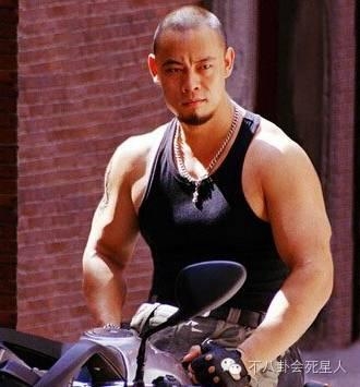 中国版施瓦辛格，深受成龙赏识，却因拍戏吓坏小朋友