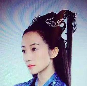 《醉玲珑》爆韩雪定妆照，网友的关注点都在她的眉毛上