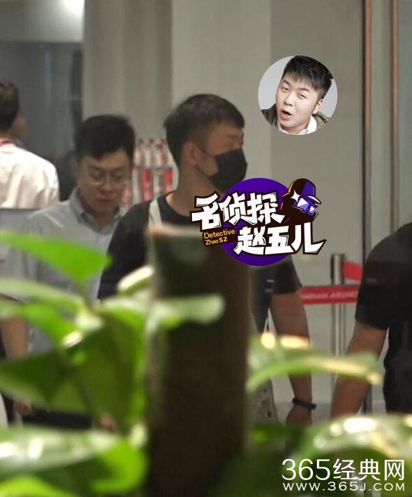 杜海涛瘦身成功变潮人酒店狂收快递当众拆包