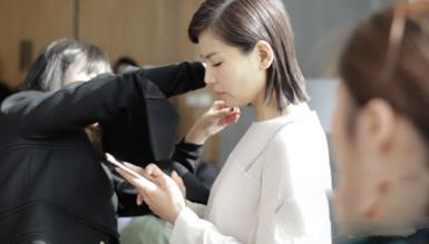 壕炸！女神刘涛刷手机意外曝光支付宝余额