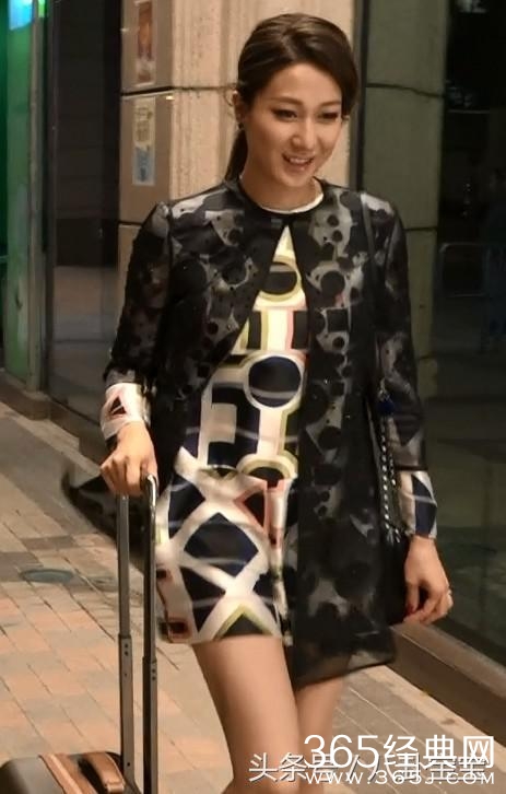 这简直是娱乐圈清流中的VIP，她打了多少女明星的脸呀