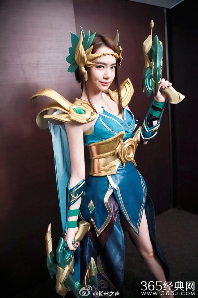 我的天啊！戚薇和李承铉这对网瘾夫妇cos太棒了啊！