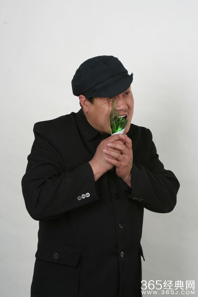 模仿赵本山甚至整容  商演不断 如今已是百万富翁