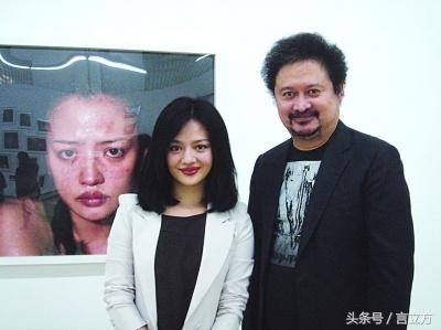 这些导演不正经，拍电影把女演员拍成老婆，最后一对亮了