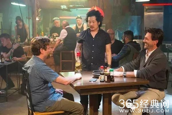 这部喜剧版《史密斯夫妇》，为盖尔·加朵年画上圆满句号！